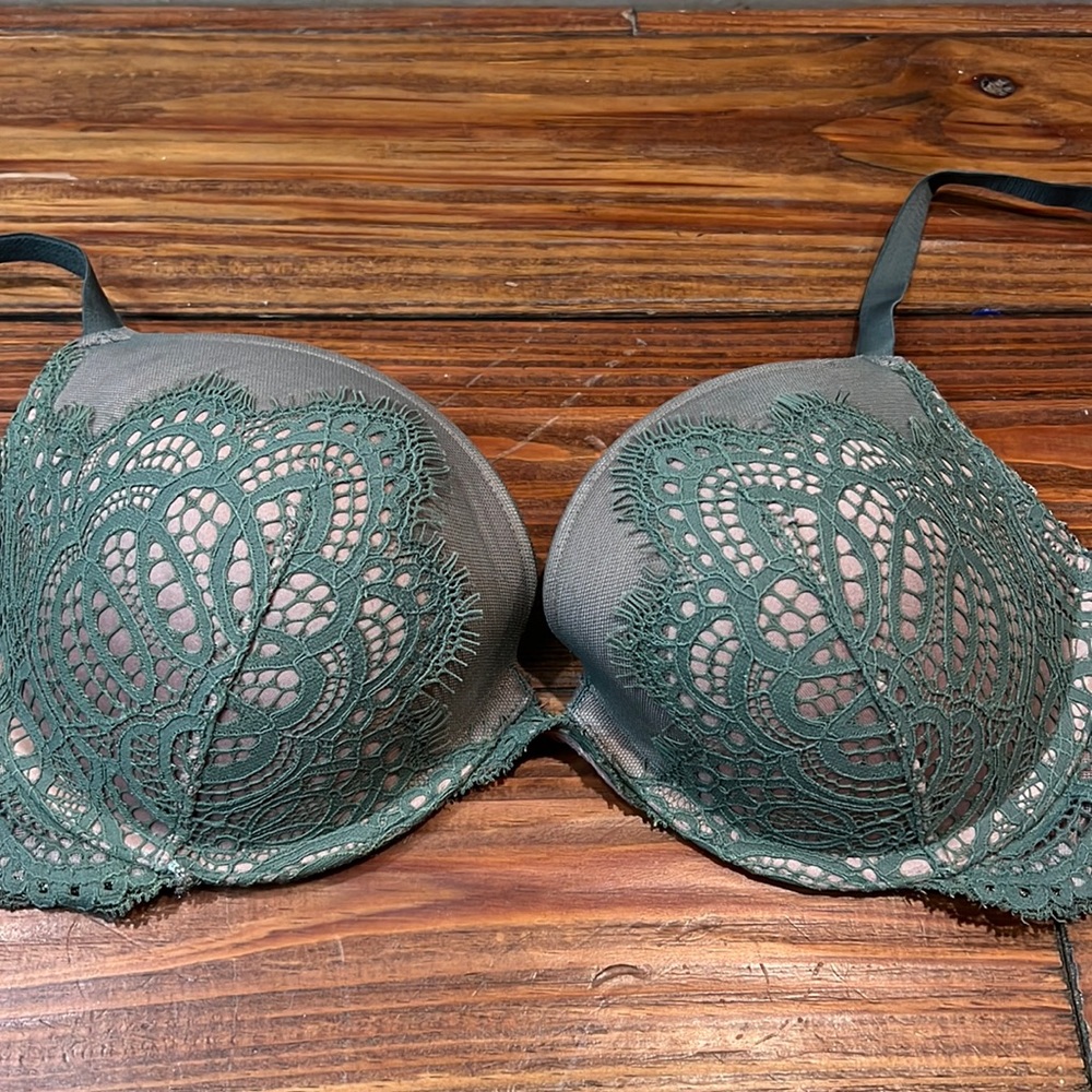 Victoria’s Seceet dream angels push up bra 32DD
